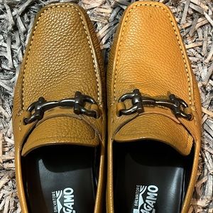 ferragamo mens loafers